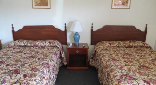 Dry Ridge Motor Inn Kültér fotó